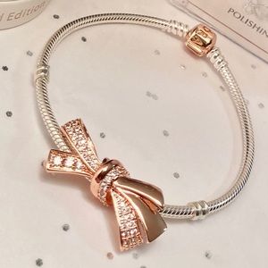 Pandora Rosesilver Bracelet W Rose Bow 